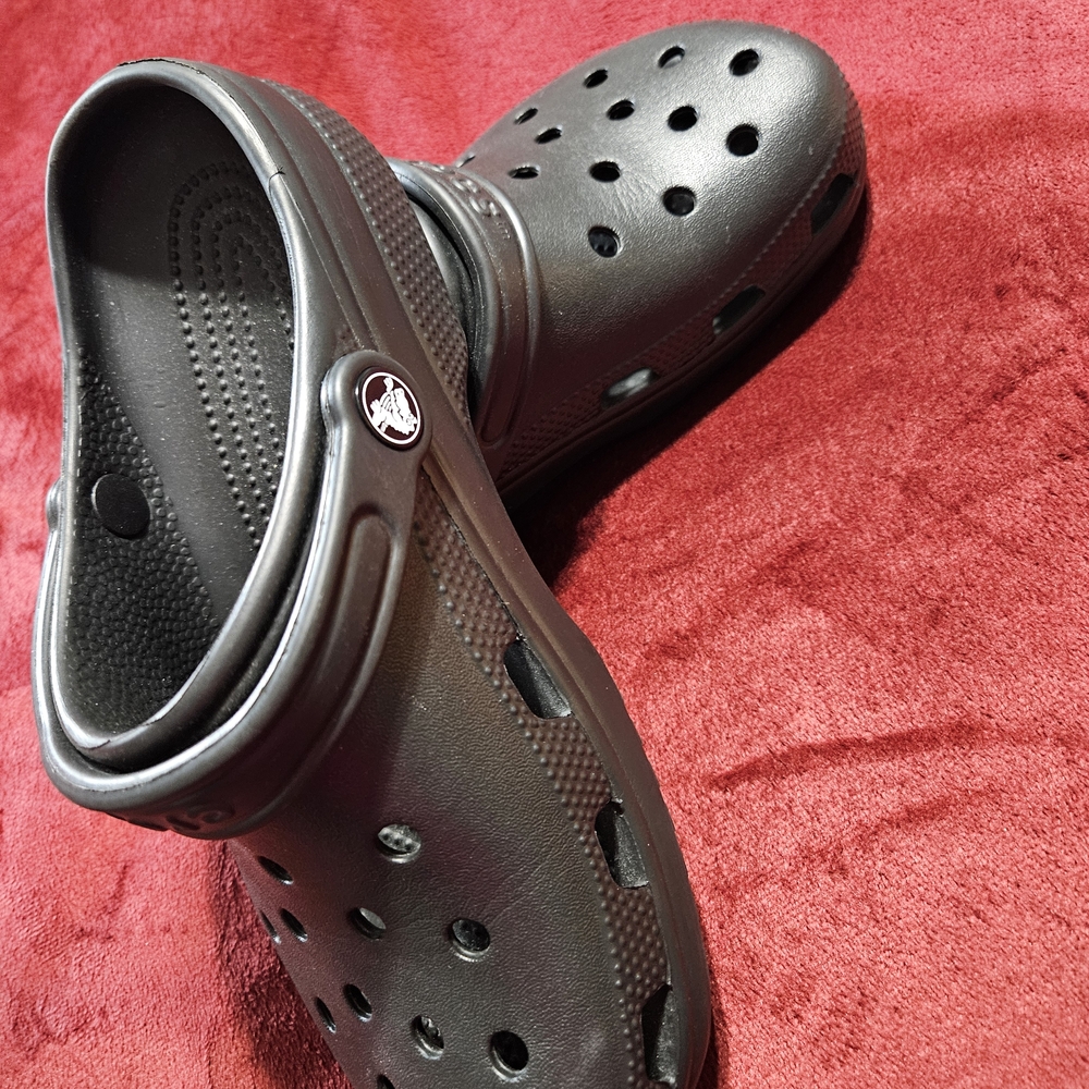 Crocs Classic Clog - Black - Women